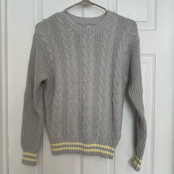 NWOT American Eagle Gray Cable Knit Sweater - Picture 1 of 8